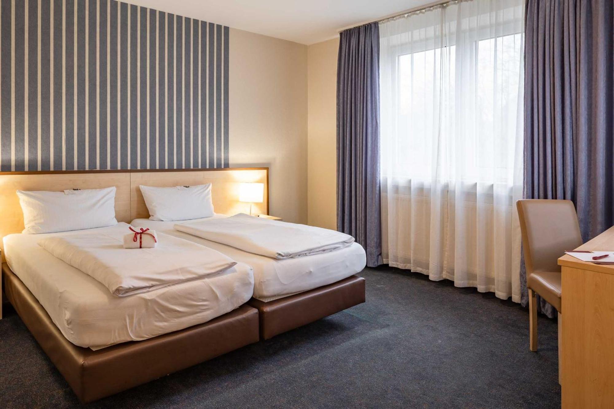 Astoria City Resort إسن المظهر الخارجي الصورة