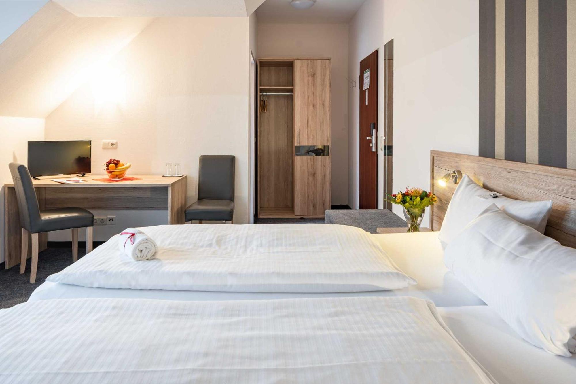Astoria City Resort إسن المظهر الخارجي الصورة