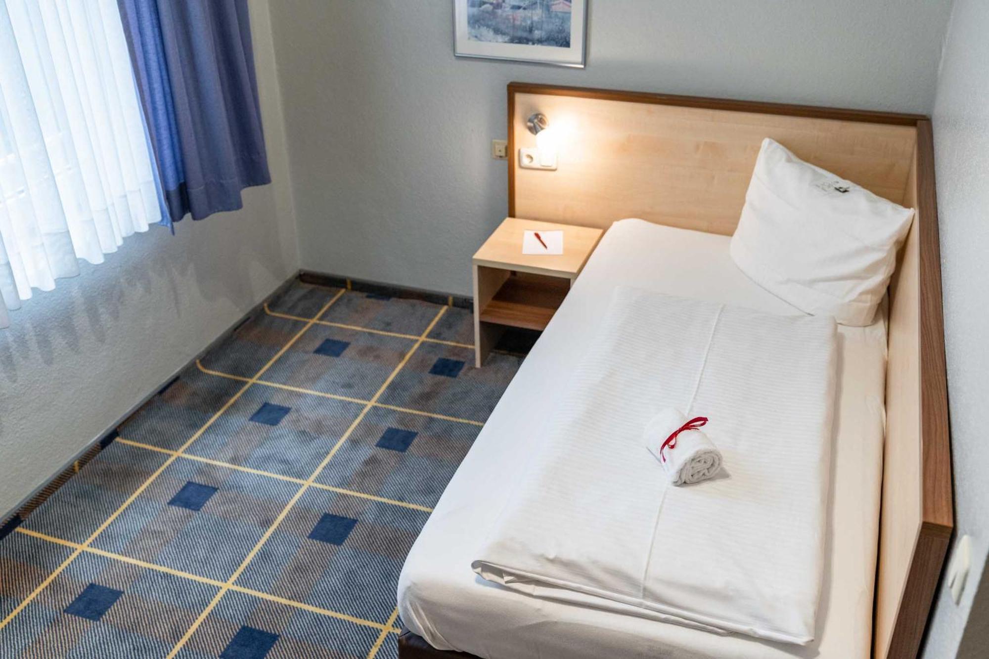 Astoria City Resort إسن المظهر الخارجي الصورة